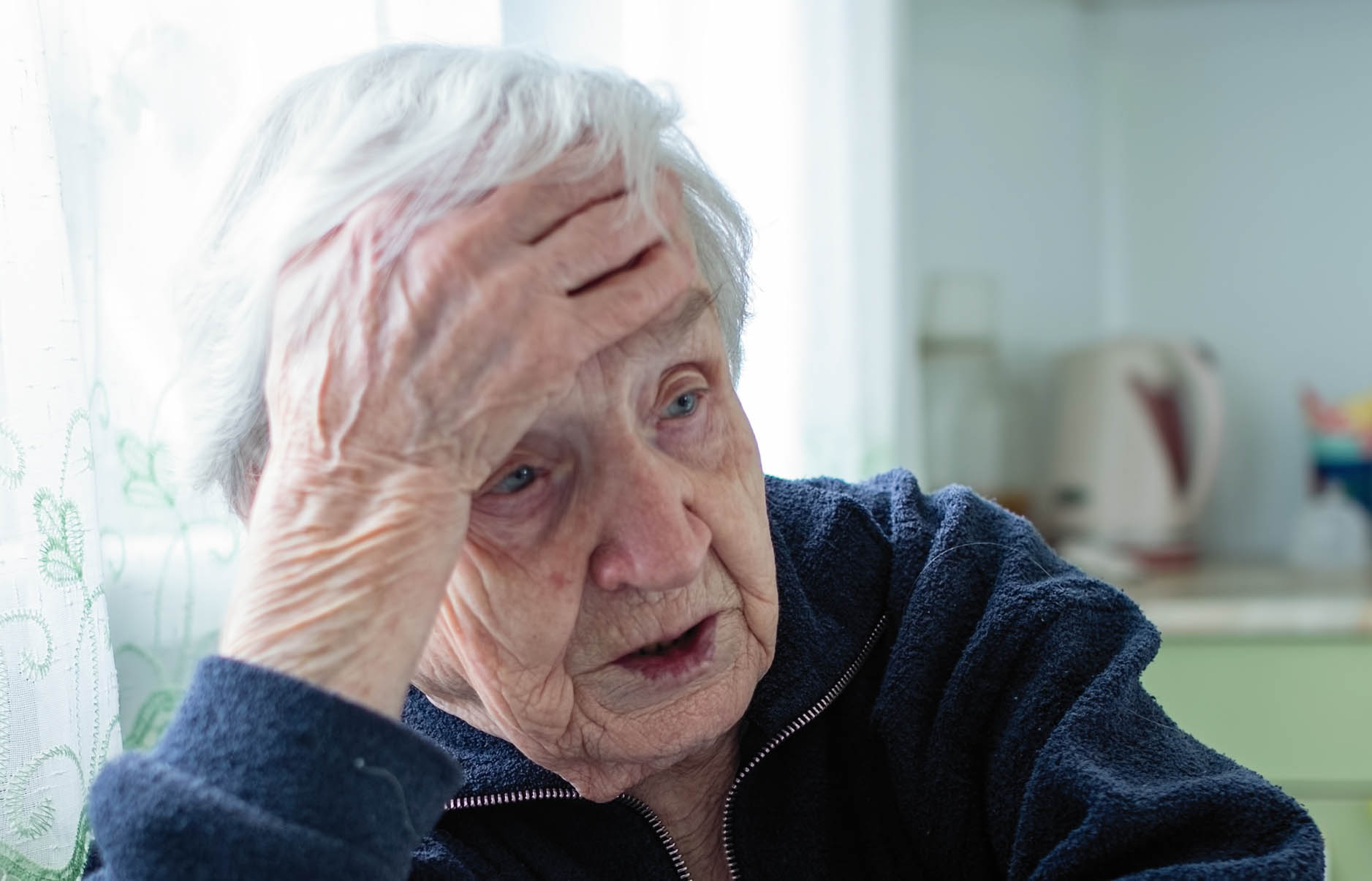 udar mózgu u osoby starszej, opieka seniora niemcy